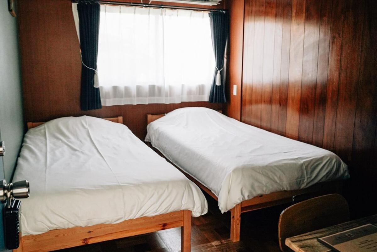 Tipy Records Inn Hanare Odawara Exteriör bild